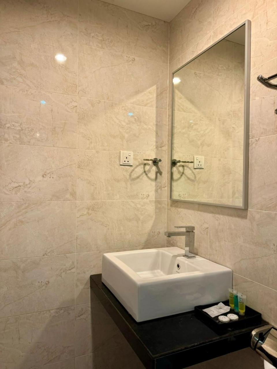 Hotel Chariton Nusa Bestari 2*
