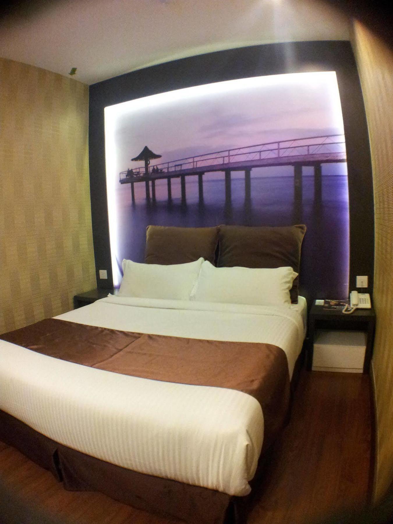 Chariton Nusa Bestari Hotel
