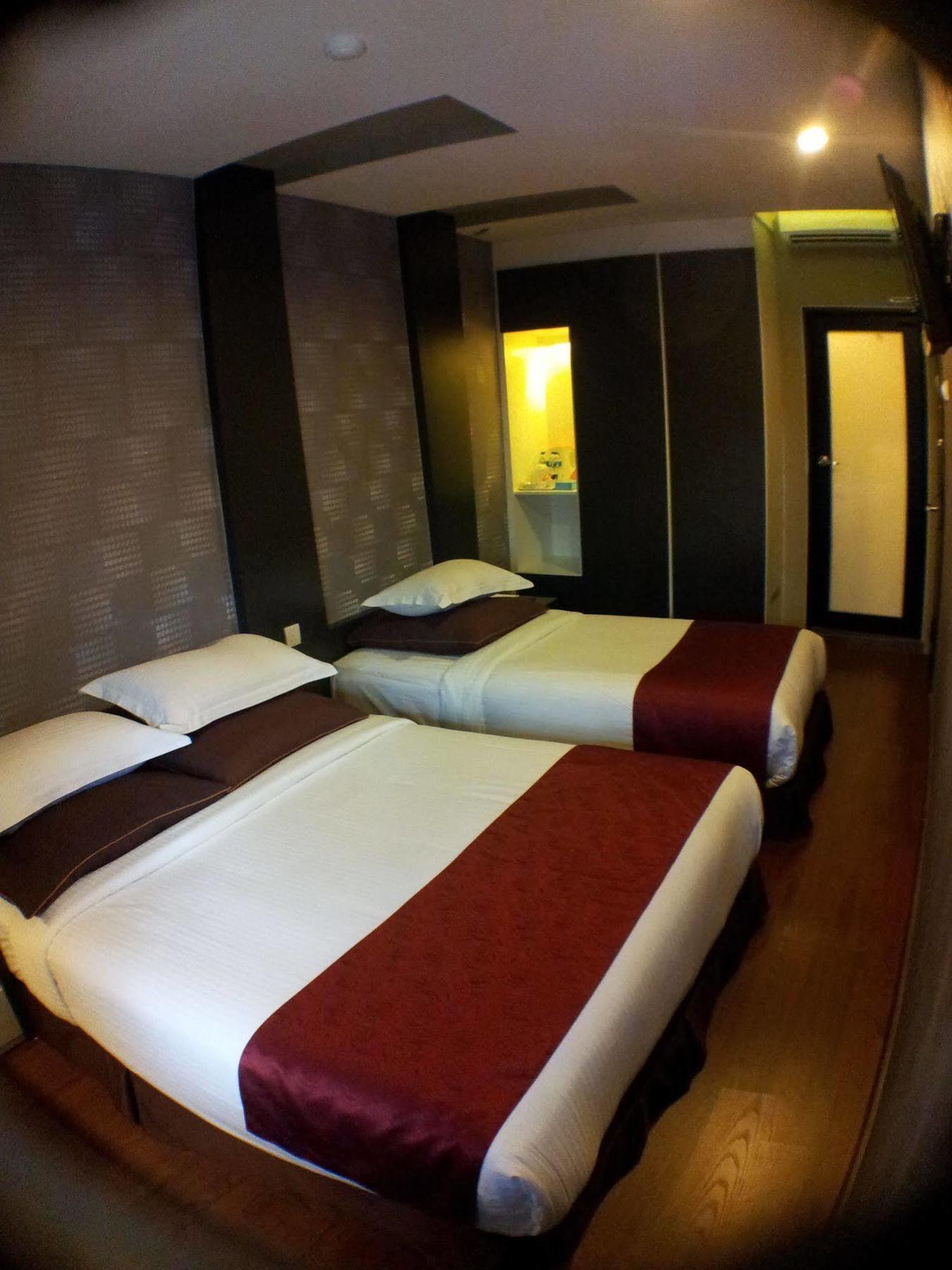 Chariton Nusa Bestari Hotel