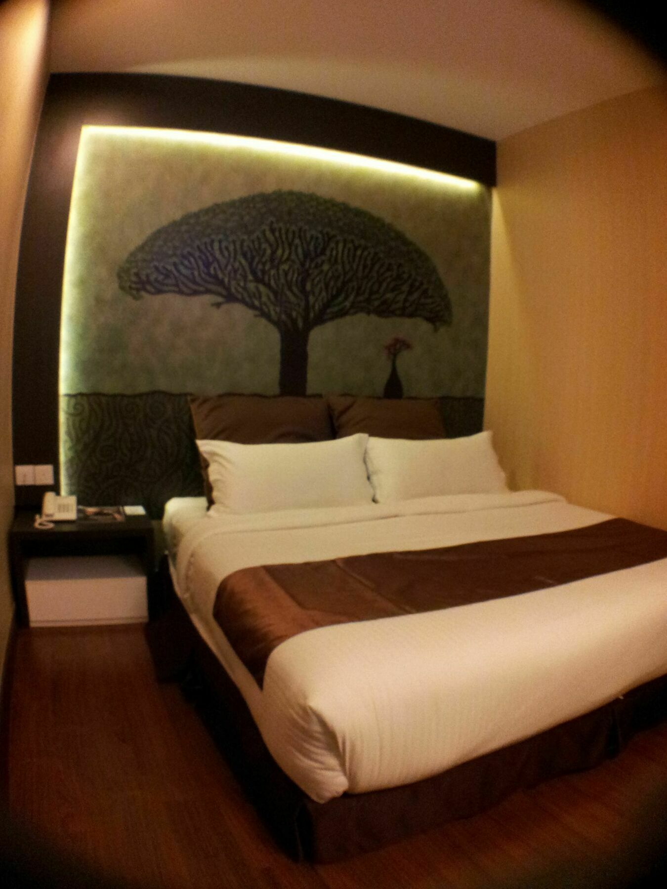 Chariton Nusa Bestari Hotel 2*