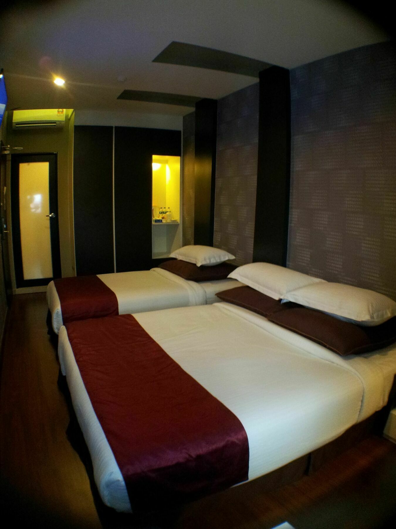 Chariton Nusa Bestari Hotel