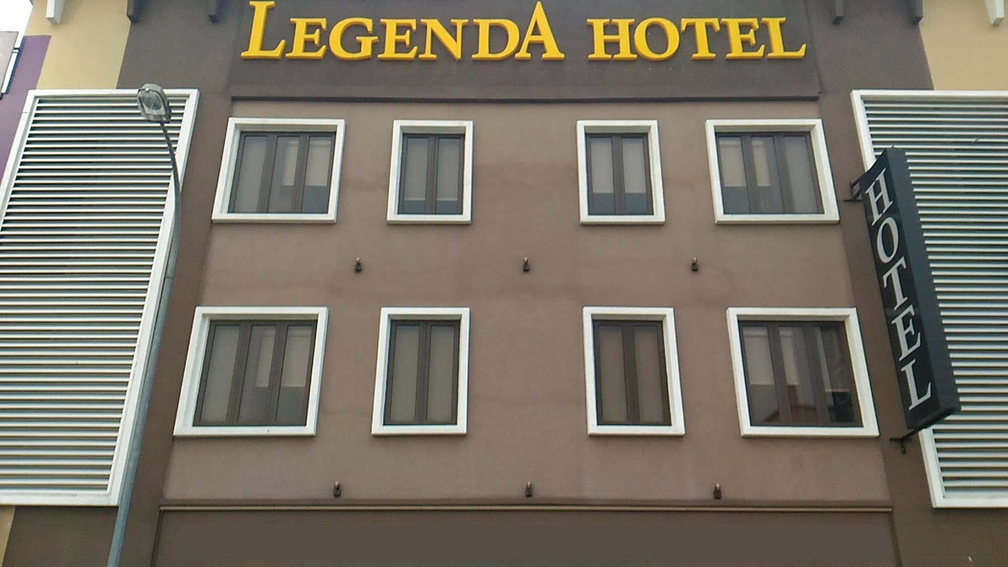 Chariton Nusa Bestari Hotel